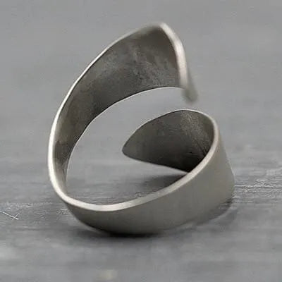 Anillo Inspirado en la Naturaleza – Conecta con tu Esencia