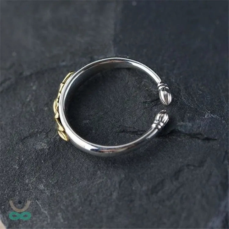 Anillo Minimalista de Oro Fino – Símbolo de Pureza y Renacimiento