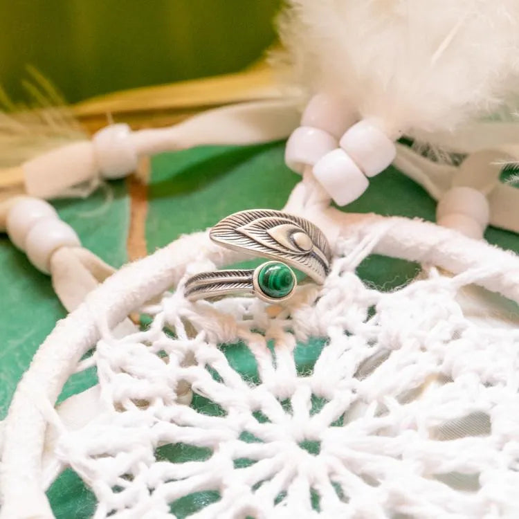 Anillo de Malaquita en Plata – Abundancia, Equilibrio y Elegancia