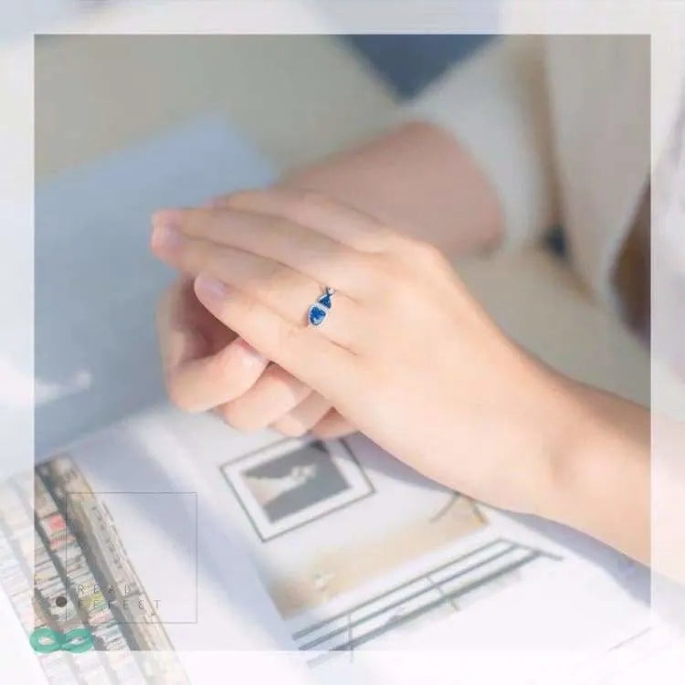 Anillo de Pez Azul en Plata 925 – Símbolo de Libertad y Prosperidad