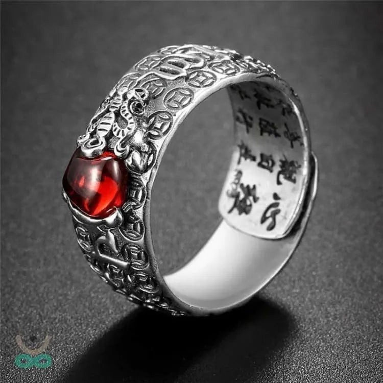 Anillo de Plata con Granate Rojo – Espiritualidad y Elegancia
