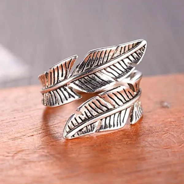 Anillo de Plumas Angélicas – Un símbolo de amor y protección
