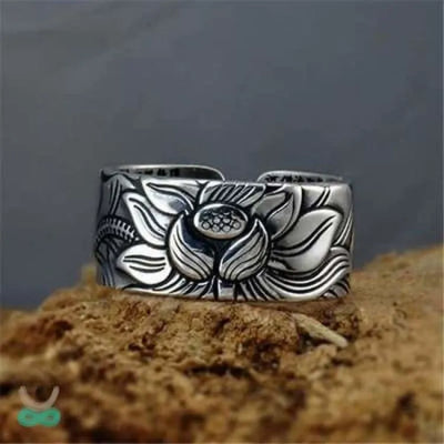 Anillo de flor de loto