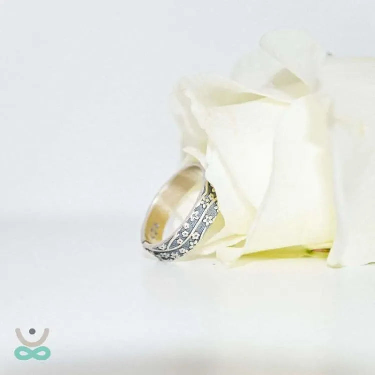 Anillo de la Armonía de la Flor de Ciruelo