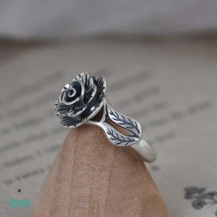 Anillo de la Rosa Eterna