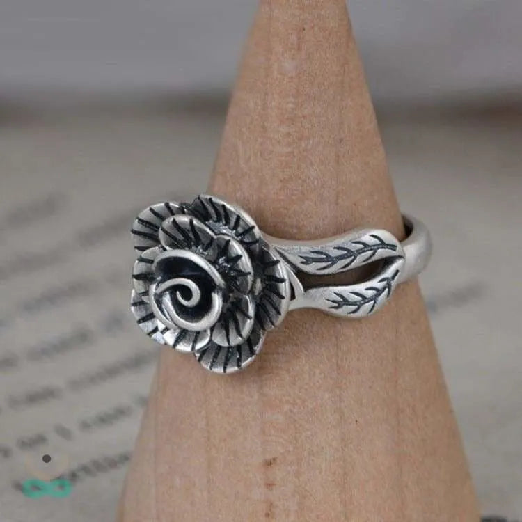 Anillo de la Rosa Eterna