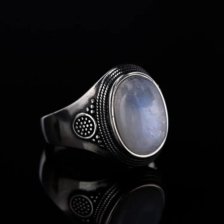 Anillo de la joya de la luna