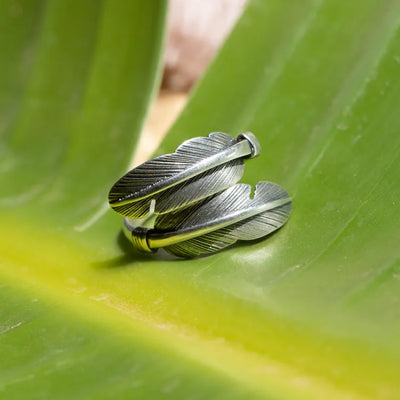 Anillo de pluma de ángel - Conexión Divina y Elegancia