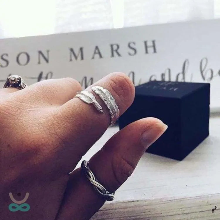 Anillo de plumas de ángel