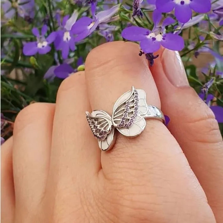 Anillo del vuelo de la mariposa