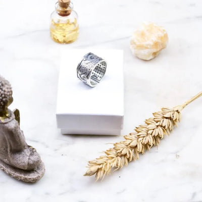 Anillo "matsyayugma" de loto