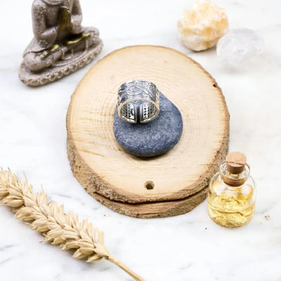 Anillo "matsyayugma" de loto