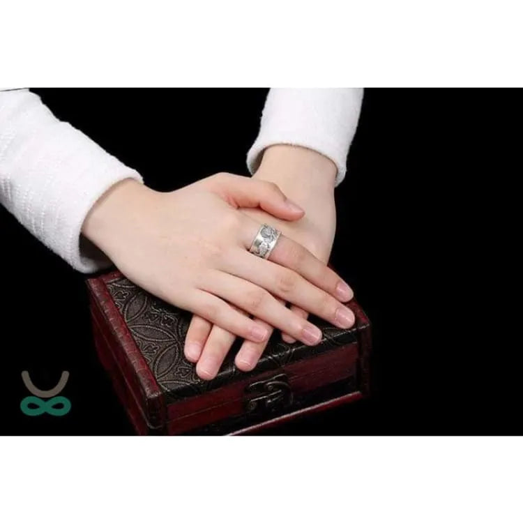 Anillo "matsyayugma" de loto