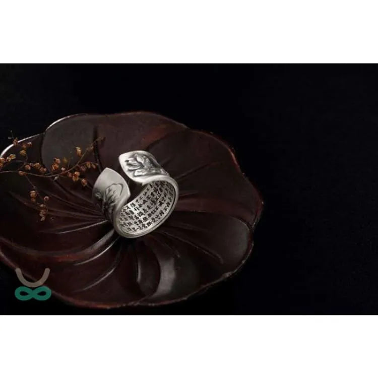 Anillo "matsyayugma" de loto