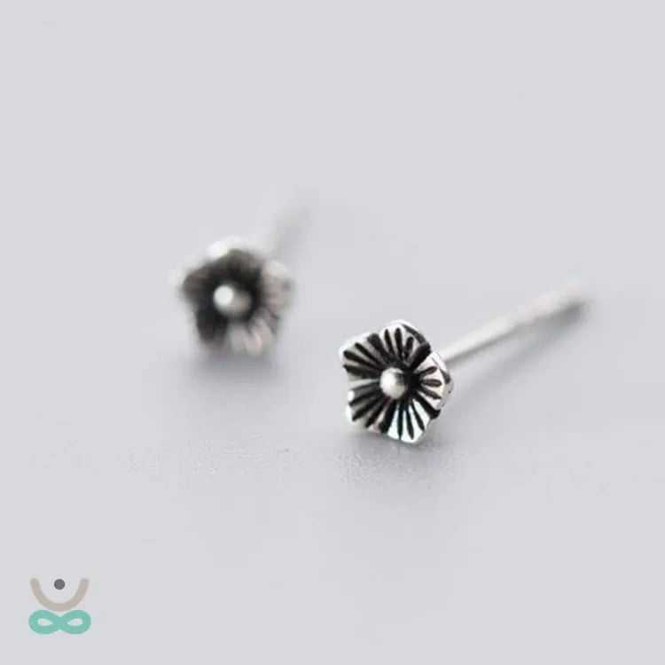 Aretes Flor de Loto 'Despertar de Primavera' - Plata de Ley 925