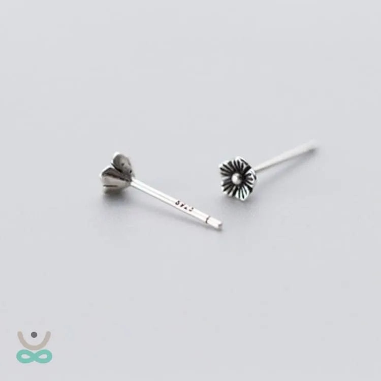Aretes Flor de Loto 'Despertar de Primavera' - Plata de Ley 925