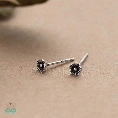 Aretes Flor de Loto 'Despertar de Primavera' - Plata de Ley 925
