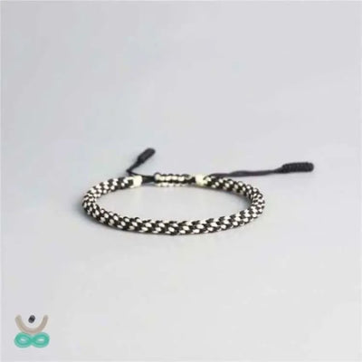 Brazalete Budista Ajustable – Armonía y Buenas Vibraciones
