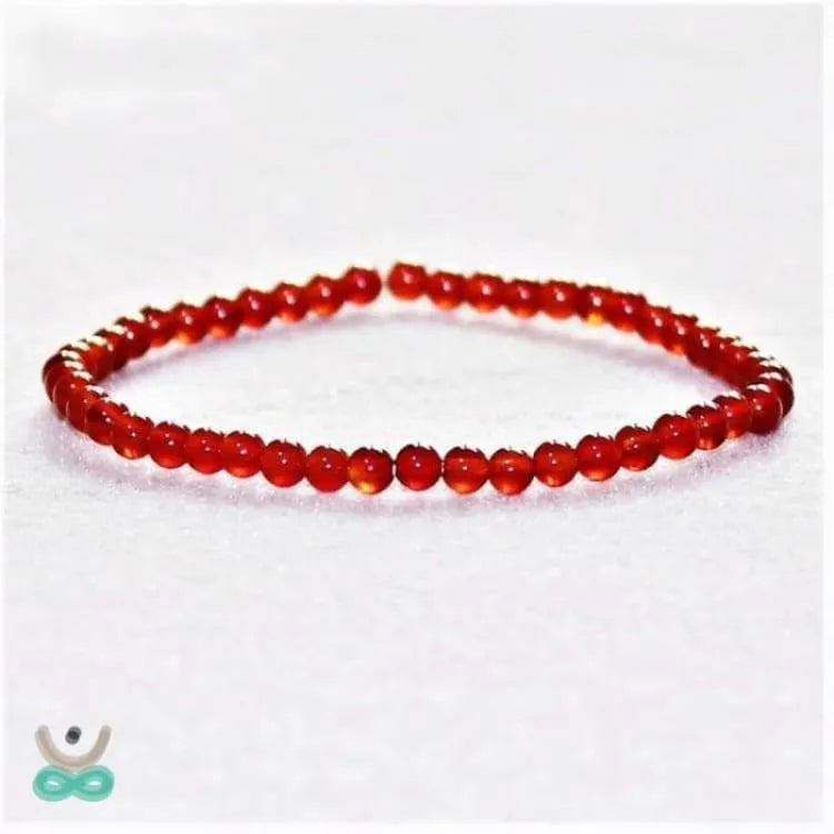 Brazalete Delicado de Cornalina – Equilibrio y Fuerza Interior