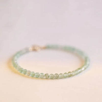 Brazalete de Jade Natural – Sofisticación y Armonía Atemporal
