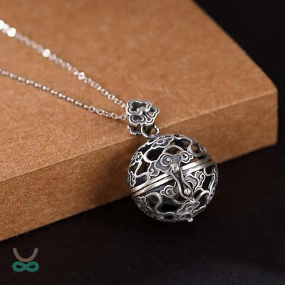 Colgante "Inspiración de Nubes" – Ligereza y Elegancia Atemporal