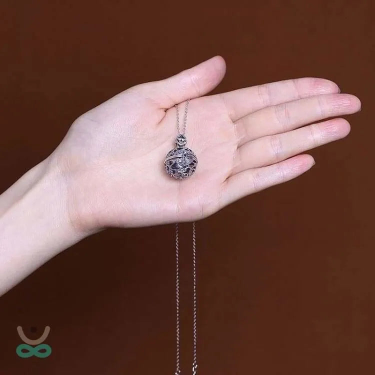 Colgante "Inspiración de Nubes" – Ligereza y Elegancia Atemporal