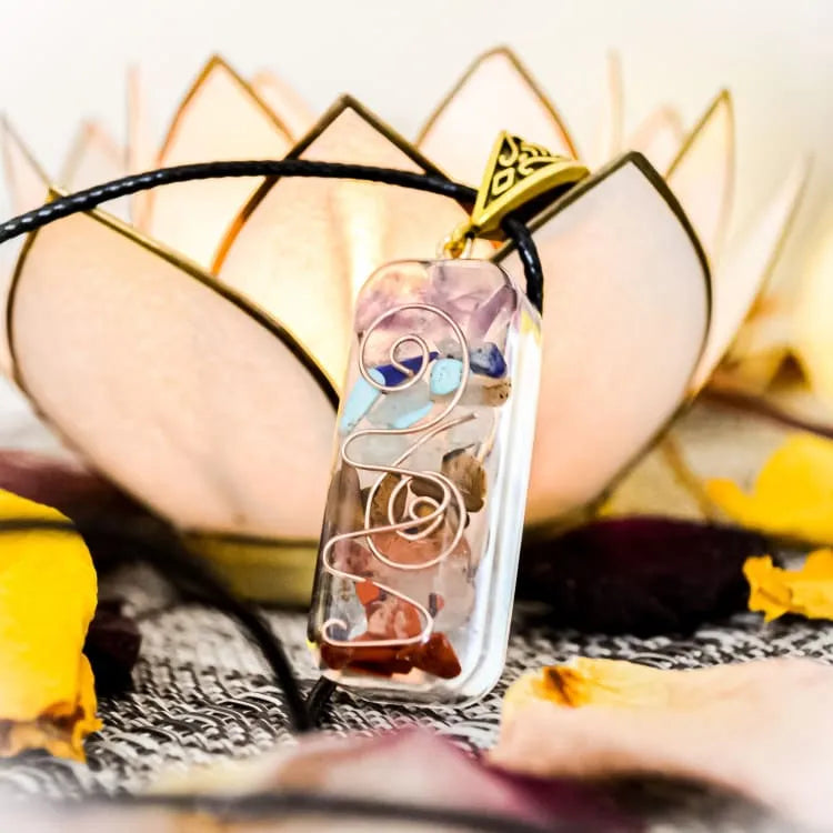 Colgante de Orgonita 7 Chakras – Armonía, Energía y Protección