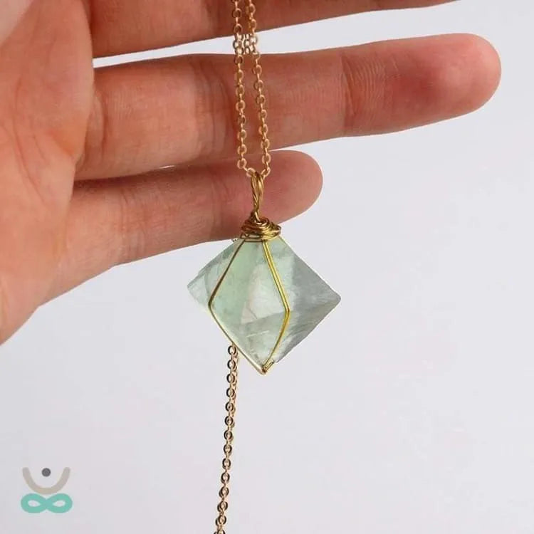 Collar "Alineación" en Fluorita Verde – Equilibra Mente y Espíritu