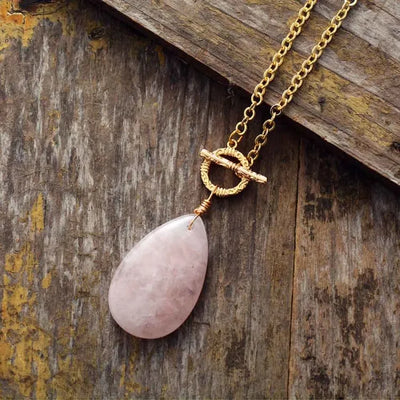 Collar de Cuarzo Rosa Antiguo – Elegancia y Energía del Amor