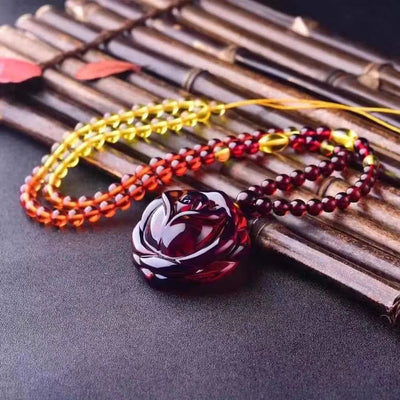 Collar de ámbar 'la rosa eterna'.