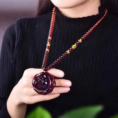 Collar de ámbar 'la rosa eterna'.