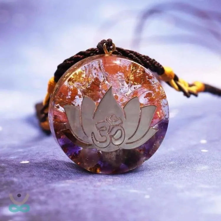 Collar de organita de amatista "Flor de loto".