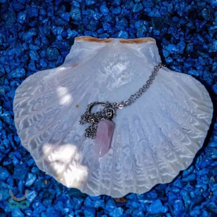 Collar de péndulo de cuarzo rosa - La piedra de la serenidad