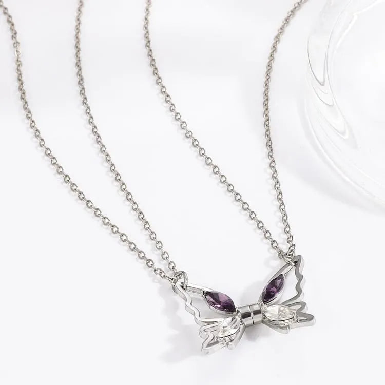 Collar magnético de mariposa