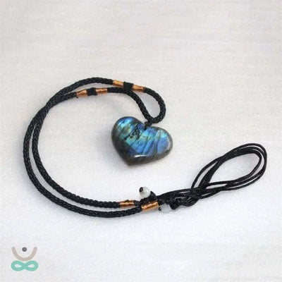 Corazón Protector de Labradorita – Magia, Belleza y Energía Positiva
