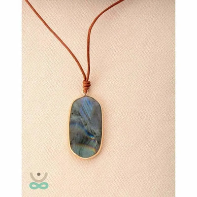 Cuello protector de labradorita