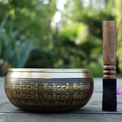 Cuenco tibetano de Buda tallado a mano de Nepal