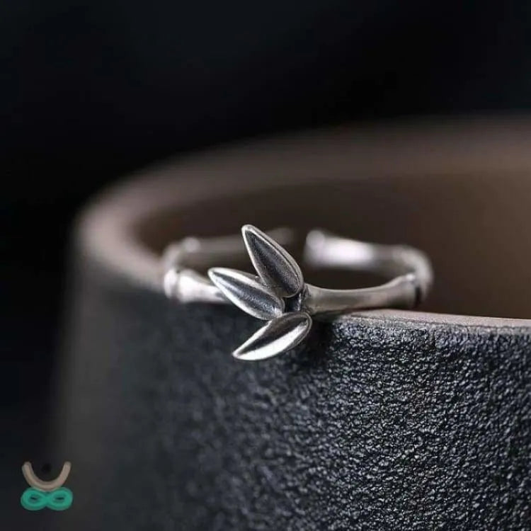 El anillo "Bambú de la Felicidad".