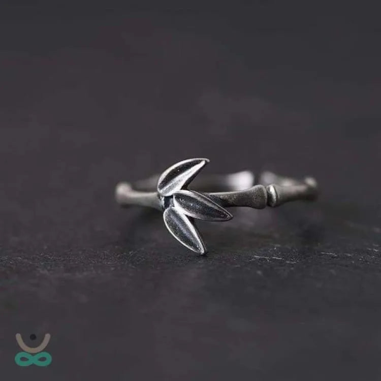 El anillo "Bambú de la Felicidad".