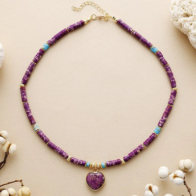 Gargantilla corta con amatista: amor, elegancia y energía positiva