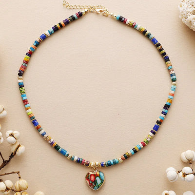 Gargantilla de Amor Francés: 7 Chakras, Lujo y Bienestar