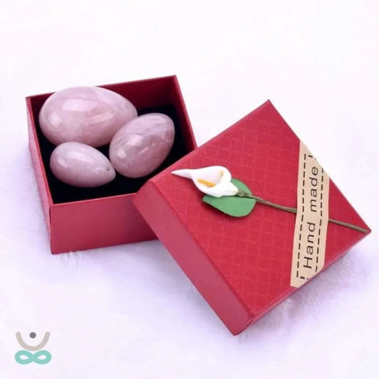 Huevo de Yoni con agujeros en Cuarzo Rosa