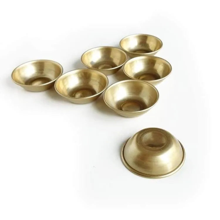 Juego de 7 mini cuencos tibetanos para ofrendas de cobre