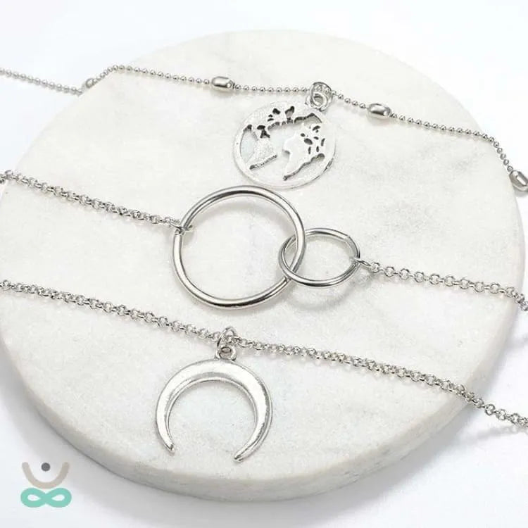 Juego de Cuellos Estelares – Energía Lunar y Misticismo en Cada Diseño