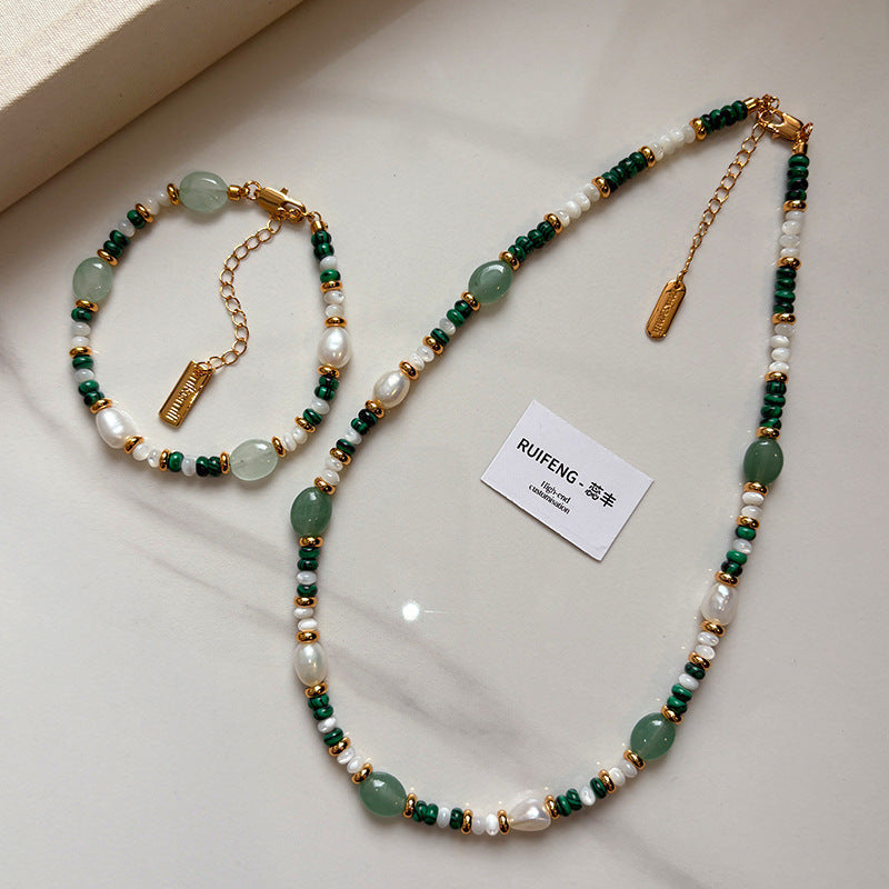 Conjunto de Collar y Pulsera con Malaquita, Perla y Cuarzo Verde: Elegancia y Energía Positiva