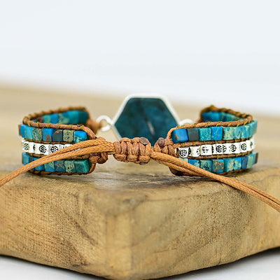 Pulsera de Apatita Azul con Piedra Hexagonal – Claridad y Expresión