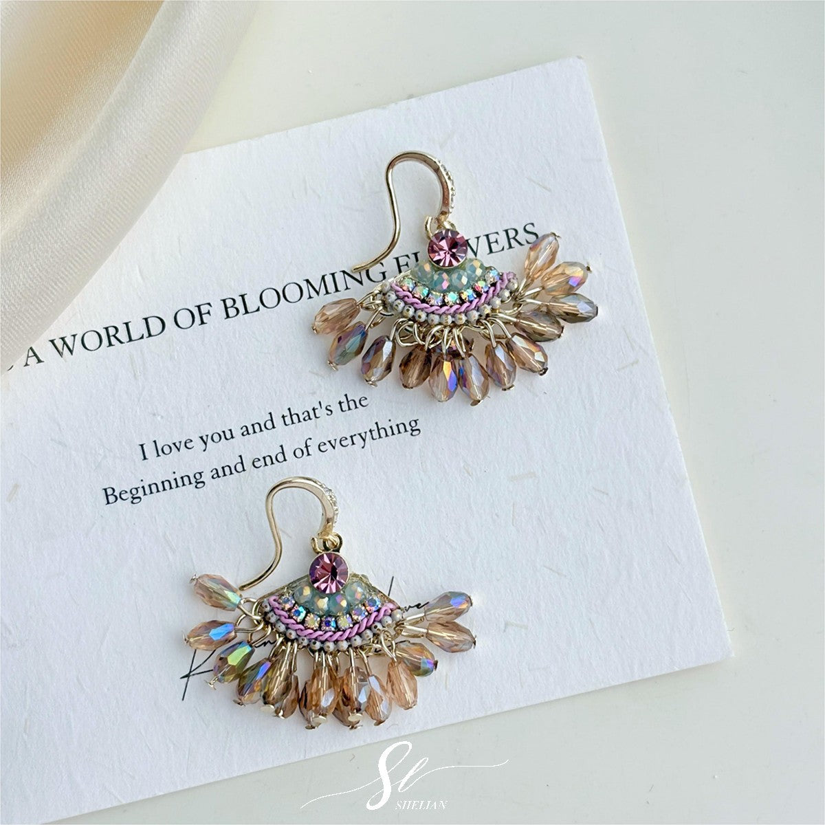 Pendientes de Borlas de Cristal con Minerales: Bohemia, Energía y Estilo Étnico