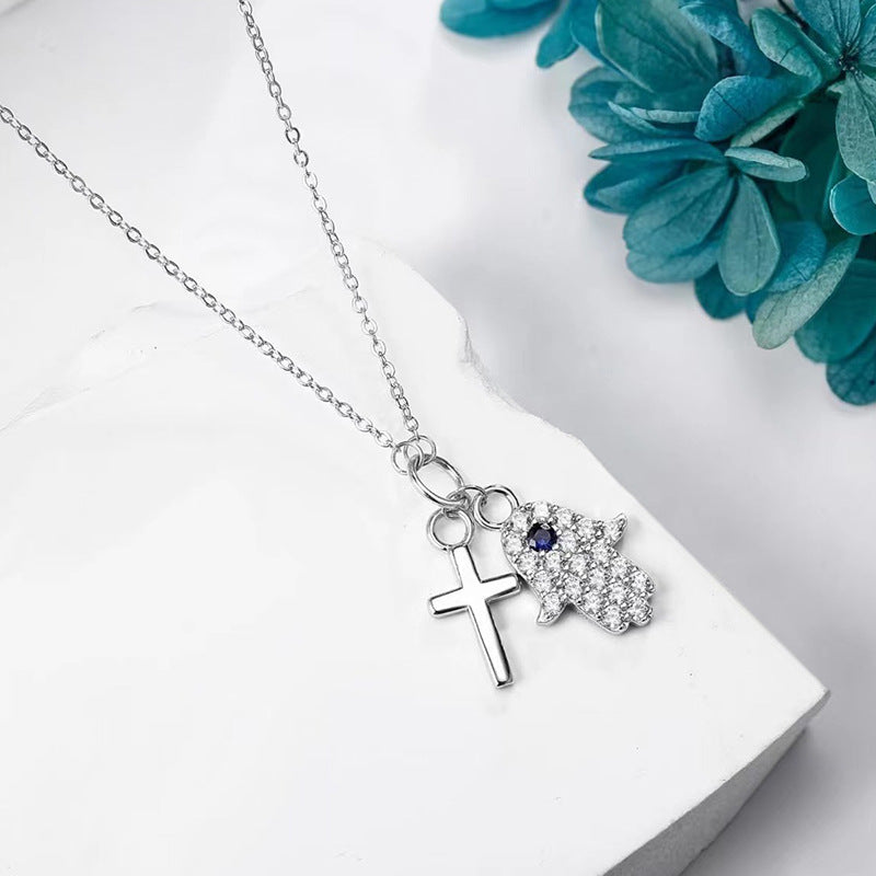 Collar cruz con circonita en plata 925, símbolo de fe, luz y estilo eterno