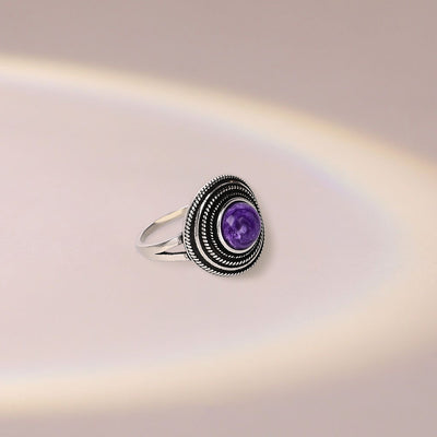 Anillo de amatista natural redonda en plata 925, serenidad espiritual y elegancia consciente