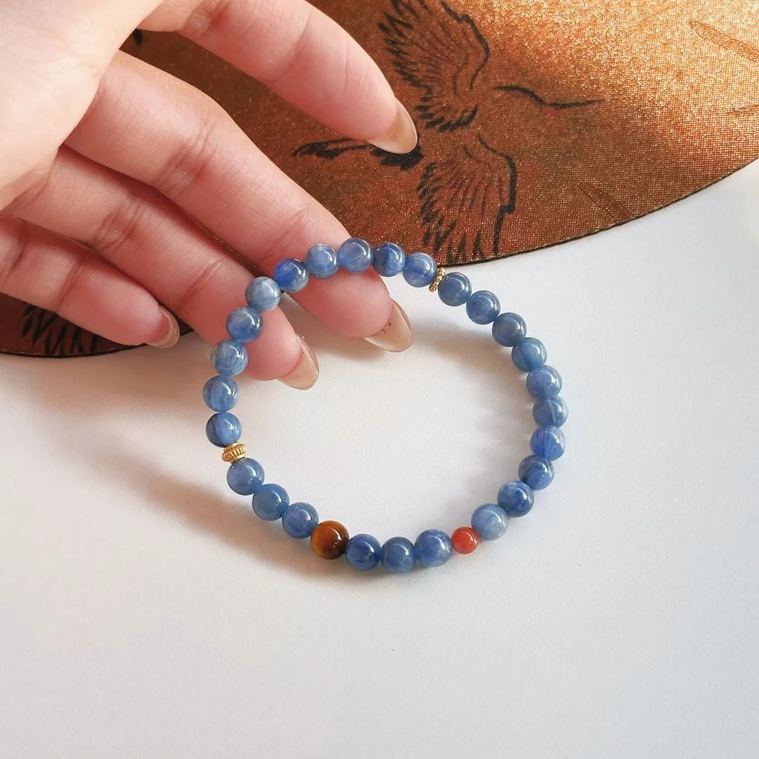 Pulsera de sodalita azul: activa tu intuición y serenidad interior